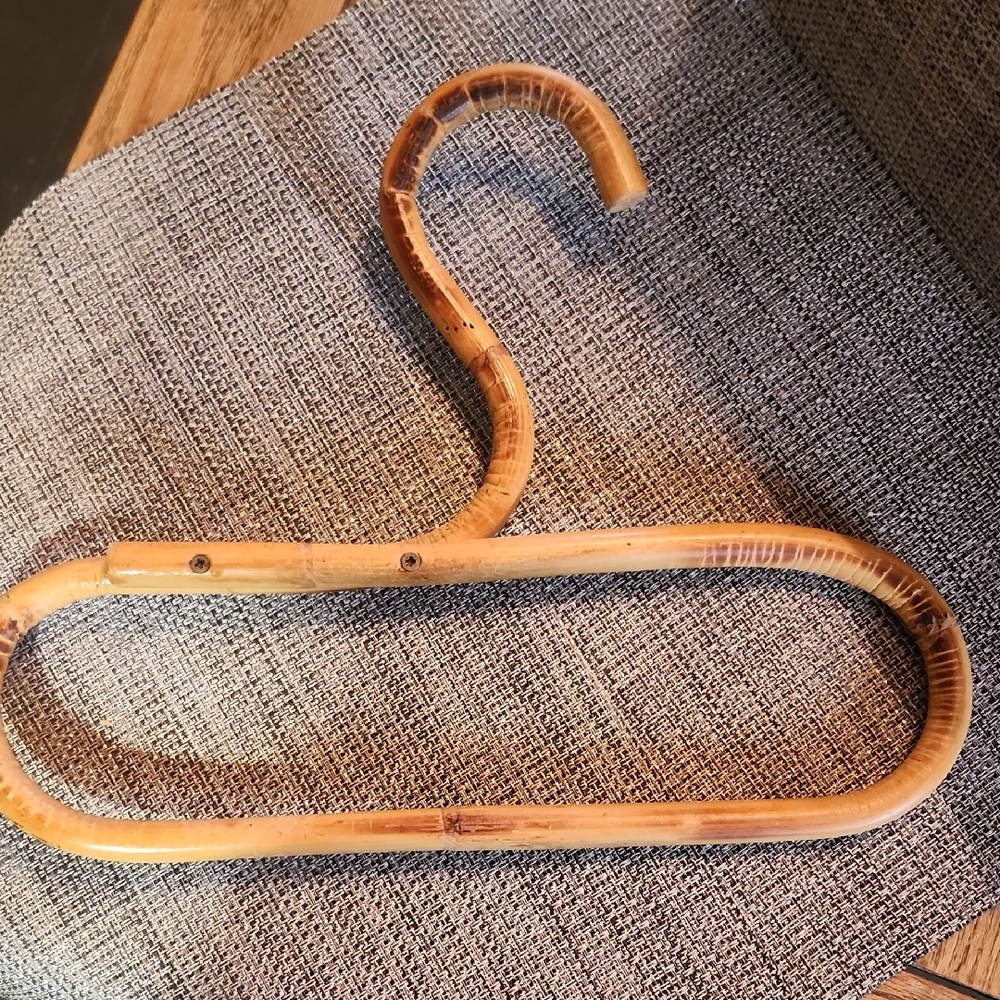 Set of Three Vinatge Bamboo Hangers - Picture 4 of 4